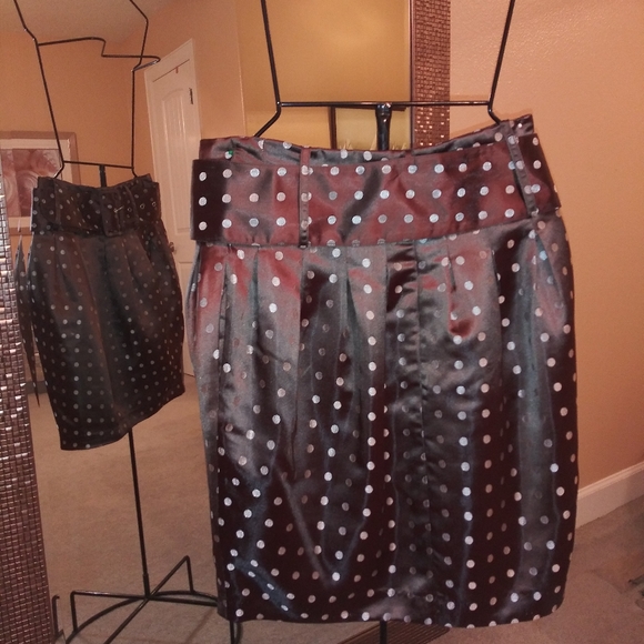 Satin tulip skirt - Picture 3 of 5